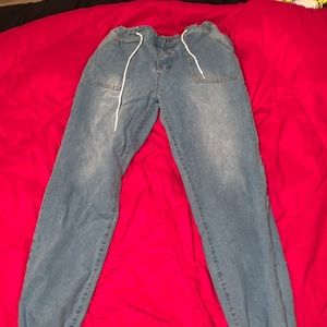 Jogger pants. Sorry for blurry pics!!